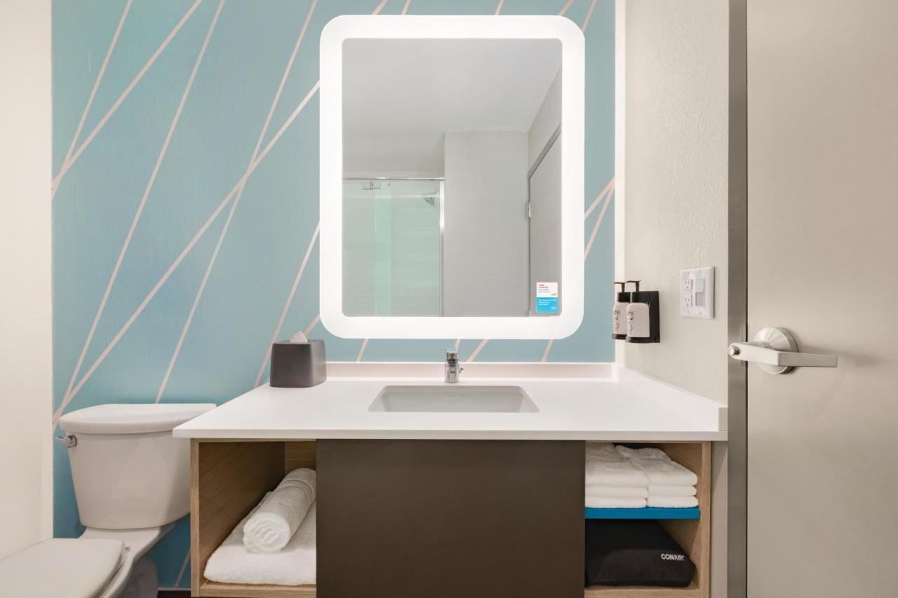 Avid Hotel - Staunton By Ihg Eksteriør bilde