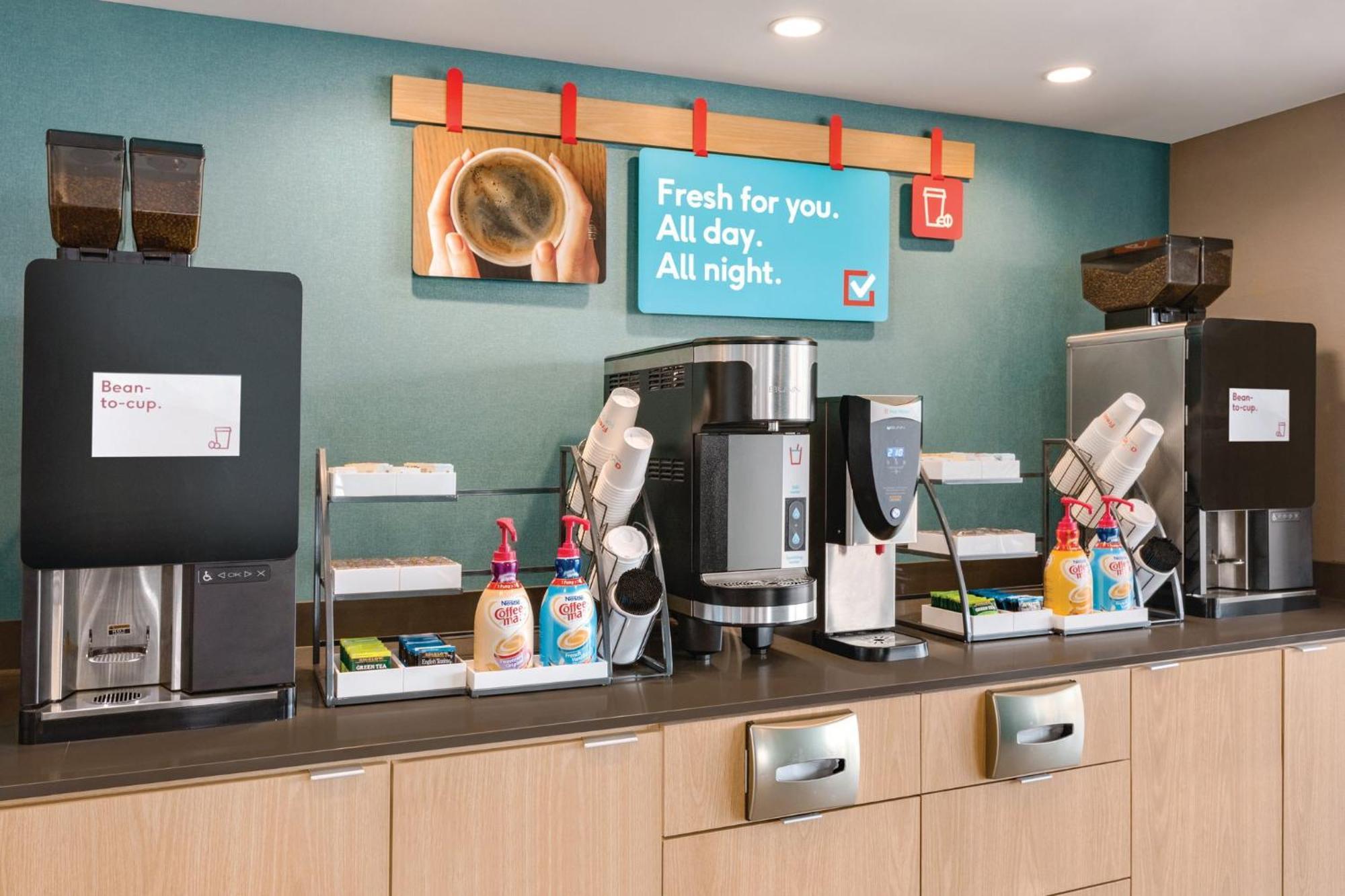 Avid Hotel - Staunton By Ihg Eksteriør bilde