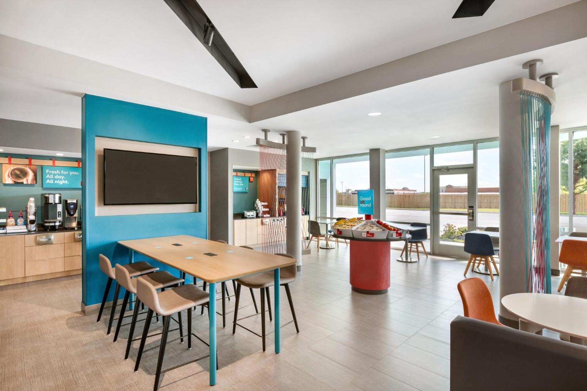 Avid Hotel - Staunton By Ihg Eksteriør bilde