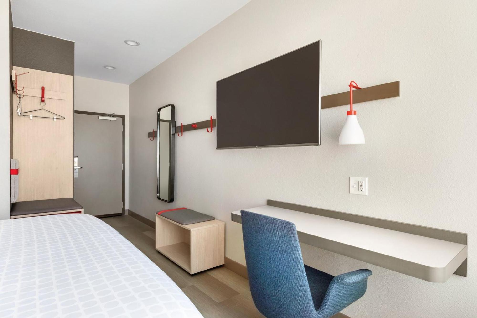 Avid Hotel - Staunton By Ihg Eksteriør bilde